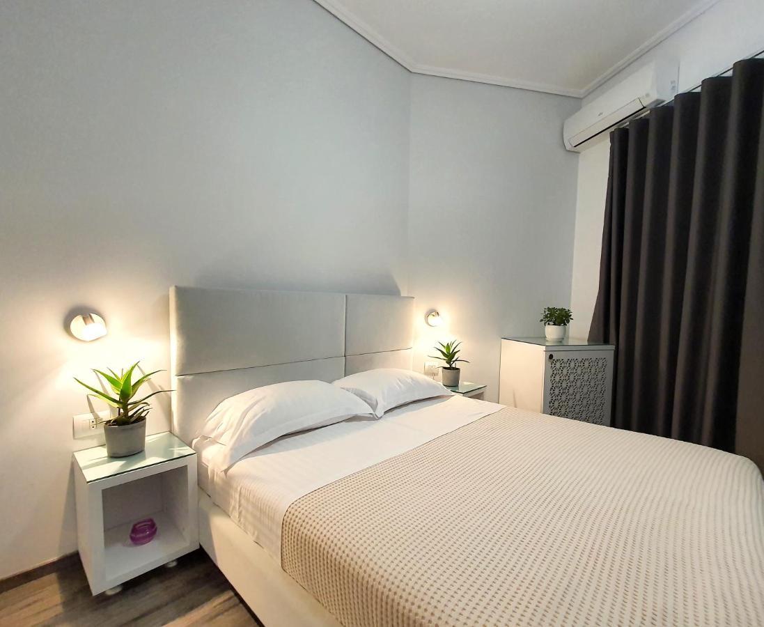 Hotel Joan Саранда Экстерьер фото
