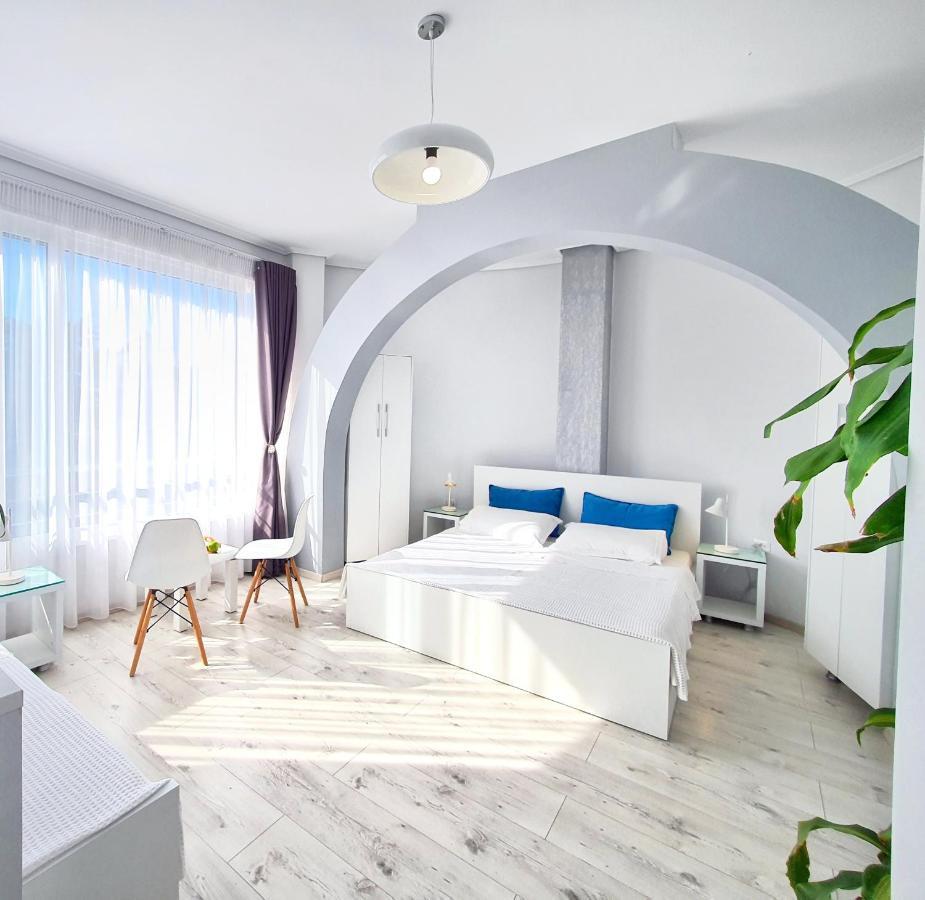 Hotel Joan Саранда Экстерьер фото